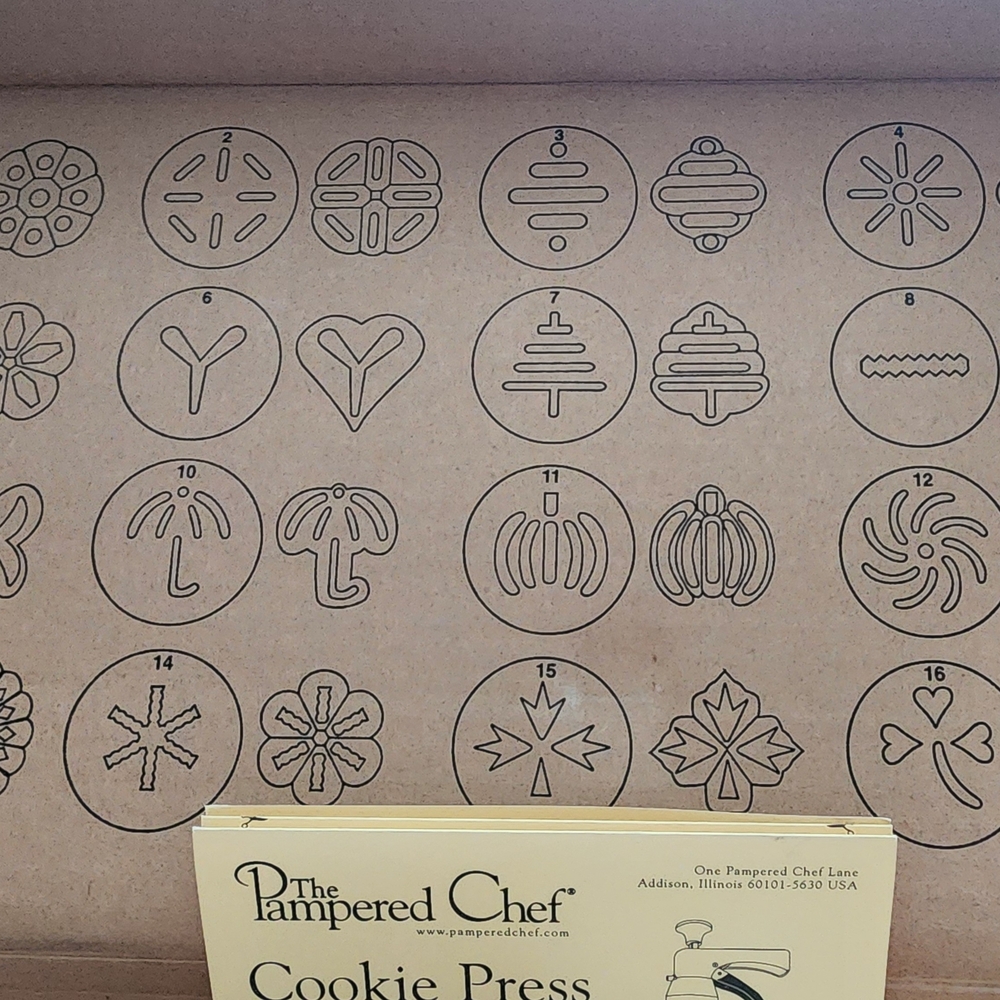 Pampered Chef Cookie Press - White - Picture 3 of 3